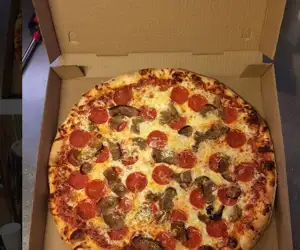 pizza in a to go box